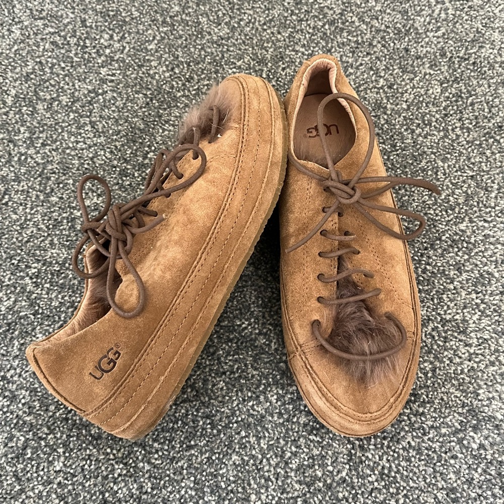Ugg woman’s sneaker, size 6 - brown